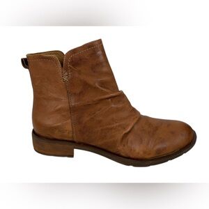 Sofft Womens US 10 Beckie Ruched Ankle Booties Brown Leather Outdoors NWOB